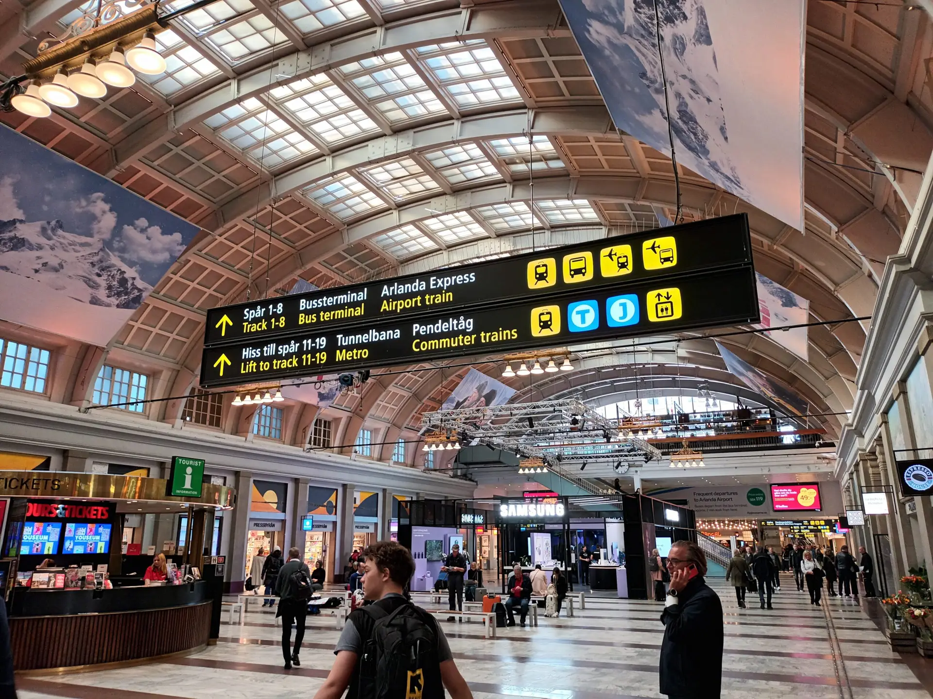 [:en]The interior of Stockholm railway station.[:]
